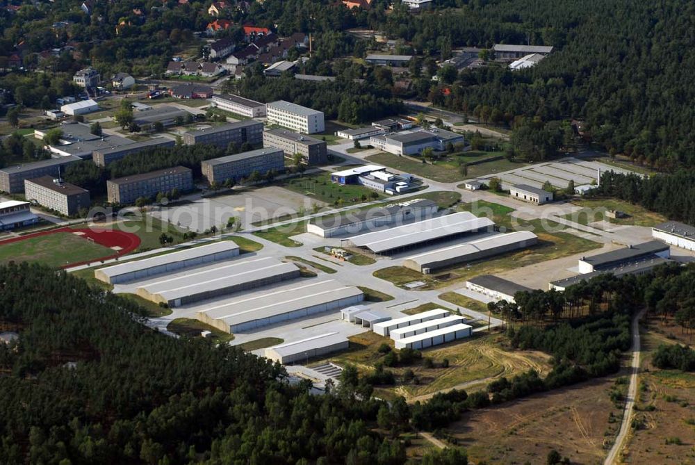 Aerial image Lehnitz - Blick auf das Kasernengelände am ehemaligen Truppenübungsplatz Lehnitz bei Oranienburg. das Gelände wurde unlängst von der Bundeswehr an die Bundesanstalt für Immobilienaufgaben übertragen und soll nun einer neuen Verwendung und Renaturisierungsmaßnahmen zugeführt werden.