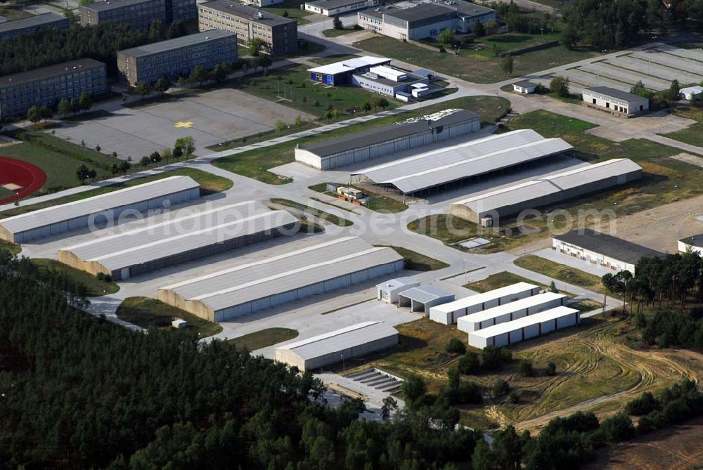 Aerial photograph Lehnitz - Blick auf das Kasernengelände am ehemaligen Truppenübungsplatz Lehnitz bei Oranienburg. das Gelände wurde unlängst von der Bundeswehr an die Bundesanstalt für Immobilienaufgaben übertragen und soll nun einer neuen Verwendung und Renaturisierungsmaßnahmen zugeführt werden.