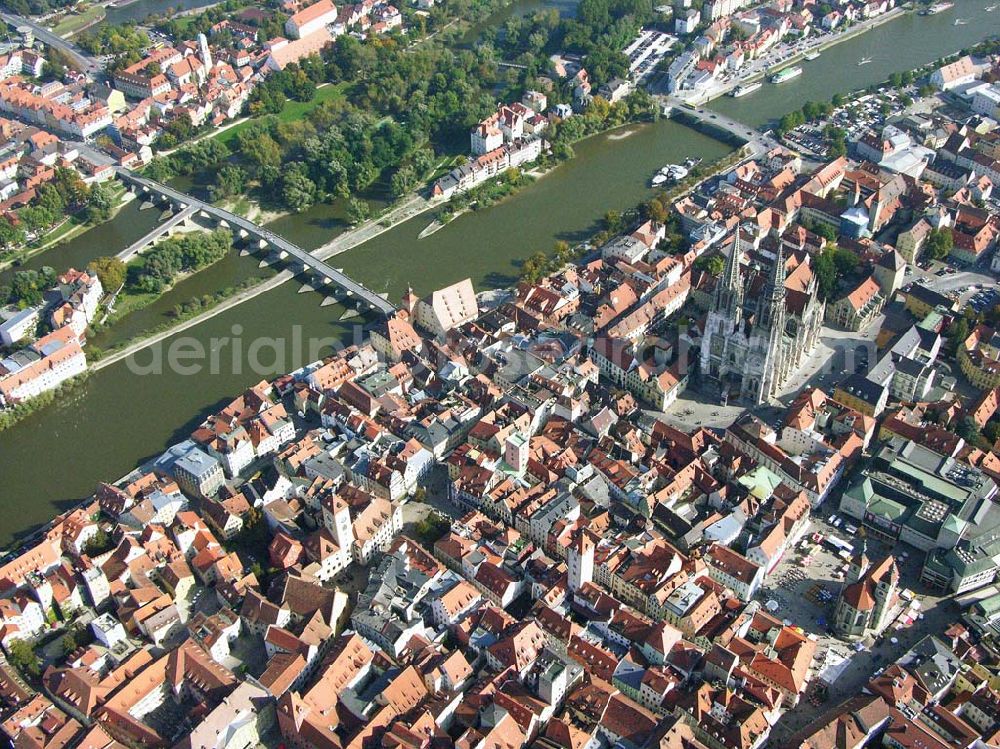 Regensburg ( Bayern ) from the bird's eye view: Stadtansicht von Regensburg Presse- und Informationsstelle: D 93019 Regensburg; Tel. +49 (0)941 507-0; Fax +49 (0)941 507-4108; Mail: pr_stadt@regensburg.de; Achim Walder: