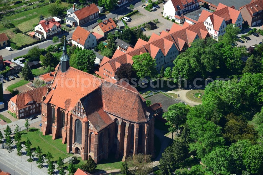 Aerial photograph Bad Wilsnack - View of the church Wunderblutkirche St. Nicholas in Bad Wilsnack in Brandenburg. The church, which was completed in 1525, is the landmark of the city and was the most famous pilgrimage destination in Northern Europe