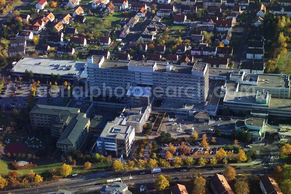 Fulda from above - 28.10.2005 Fulda, Das Klinikum Fulda gewährleistet effektive Zusammenarbeit der medizinischen Kliniken und Abteilungen. Klinikum Fulda, Pacelliallee 4