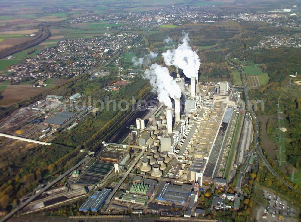 Aerial photograph Grevenbroich (NRW) - Blick auf das Kraftwerk Grevenbroich der RWE RWE Energy AG; Rheinlanddamm 24; 44139 Dortmund Postadresse 44047 Dortmund; Tel: +49(0)231/438-02; Fax:+49(0)231/438-3182