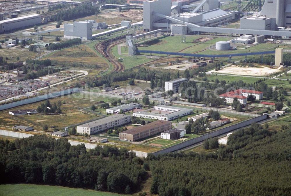 Aerial photograph Spremberg - Blick auf die JVA Justizvollzugsanstalt am Kraftwerk Schwarze Pumpe in Spremberg. Kontakt: INDUSTRIEPARK SCHWARZE PUMPE Projektgruppe Standortentwicklung, An der Heide, 03130 Spremberg, Telefon:035 64 /69 38 68, Telefax:035 64 /69 32 48,