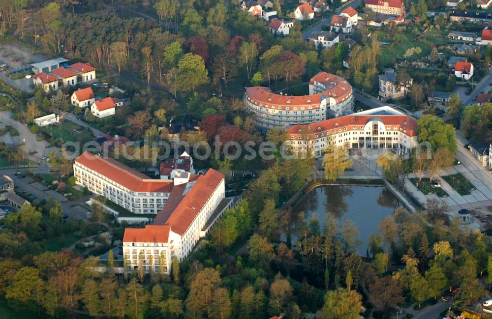 Aerial photograph Bad Schmiedeberg - Blick auf das Kurmittelhaus, die Rehaklinik und das 1908 erbaute Jugendstil-Kurhaus in Bad Schmiedeberg. Kontakt: Kurmittelhaus und Kurhaus: Eisenmoorbad, Bad Schmiedeberg-Kur-GmbH, e-mail: kultur@embs.de,