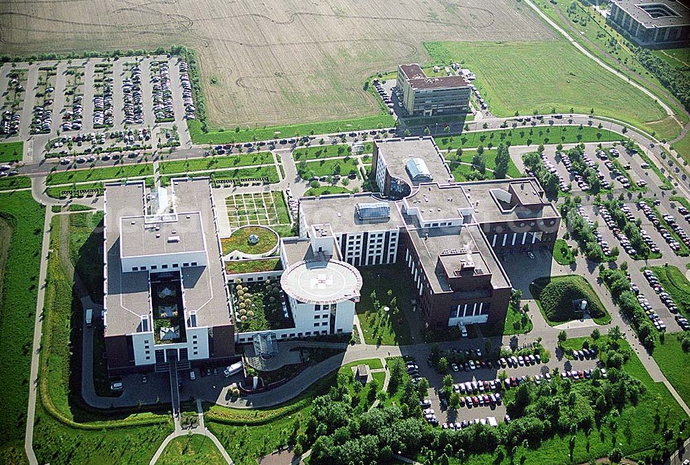 Aerial image Leipzig - 27.05.2004 Universitätsklinik RHÖN-KLINIKUM AG: Herzzentrum Leipzig GmbH Soteria-Klinik Leipzig GmbH Park-Krankenhaus Leipzig-Südost GmbH Strümpellstr. 04289 Leipzig