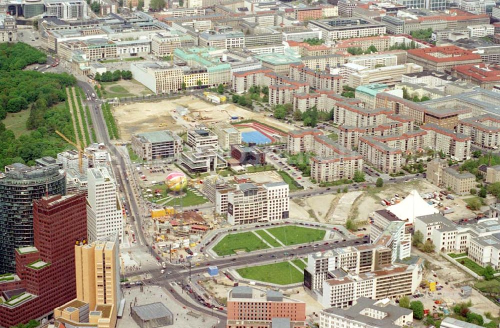 Berlin from the bird's eye view: Blick auf den Leipziger Platz am Potsdamer Platz.