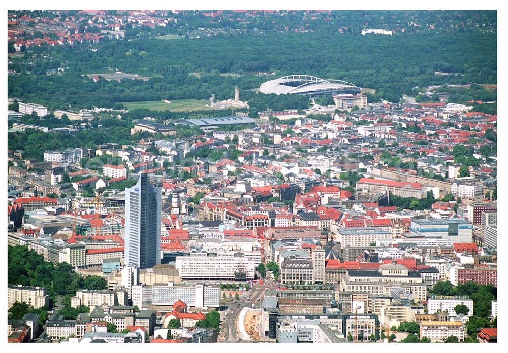 Aerial image Leipzig - Blick auf das Leipziger Stadtzentrum. Mit im Bild der Hohle Zahn, Sitz des Mitteldeutschen Rundfunks (MDR). Im Hintergrund zu sehen das neue Zentralstadion.