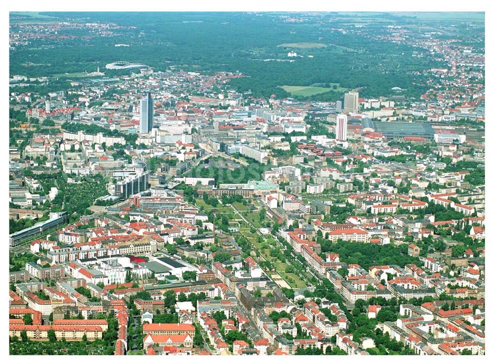 Leipzig from above - Blick auf das Leipziger Stadtzentrum. Mit im Bild der Weisheitszahn, Sitz des Mitteldeutschen Rundfunks (MDR).Links im Hintergrund zu sehen ist das neue Zentralstadion, rechts der Leipziger Hauptbahnhof.