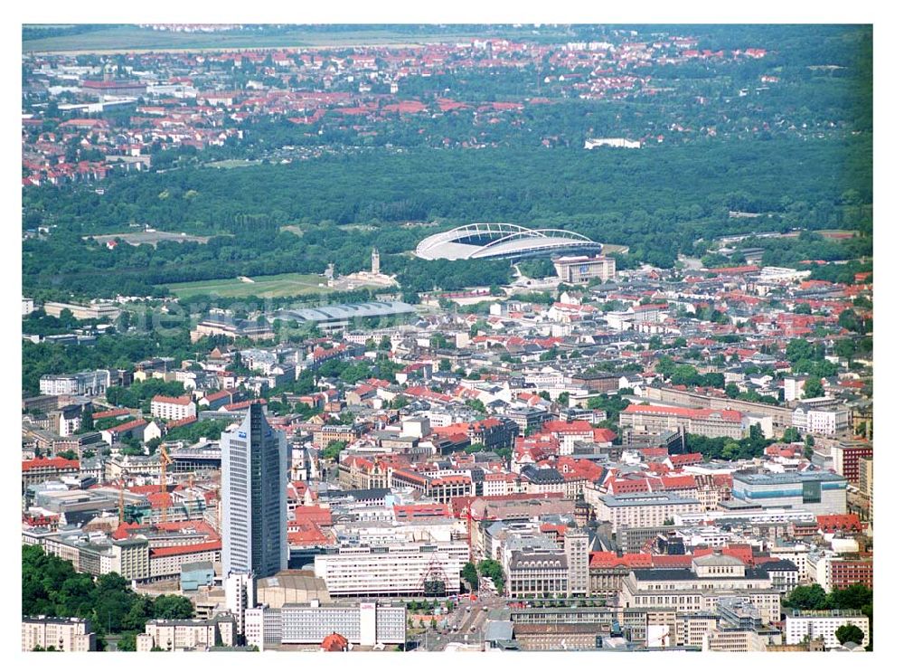 Aerial photograph Leipzig - Blick auf das Leipziger Stadtzentrum. Mit im Bild der Weisheitszahn, Sitz des Mitteldeutschen Rundfunks (MDR). Im Hintergrund zu sehen das neue Zentralstadion.