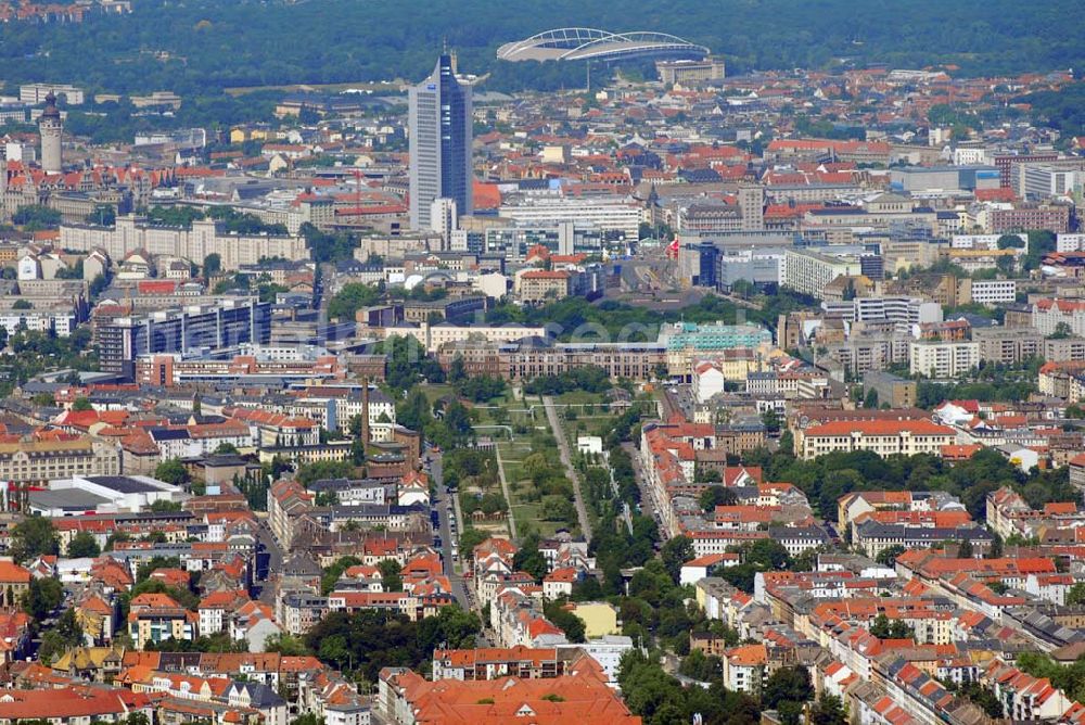 Aerial photograph Leipzig - Blick auf das Leipziger Stadtzentrum. Mit im Bild der Weisheitszahn, Sitz des Mitteldeutschen Rundfunks (MDR).Links im Hintergrund zu sehen ist das neue Zentralstadion, rechts der Leipziger Hauptbahnhof.