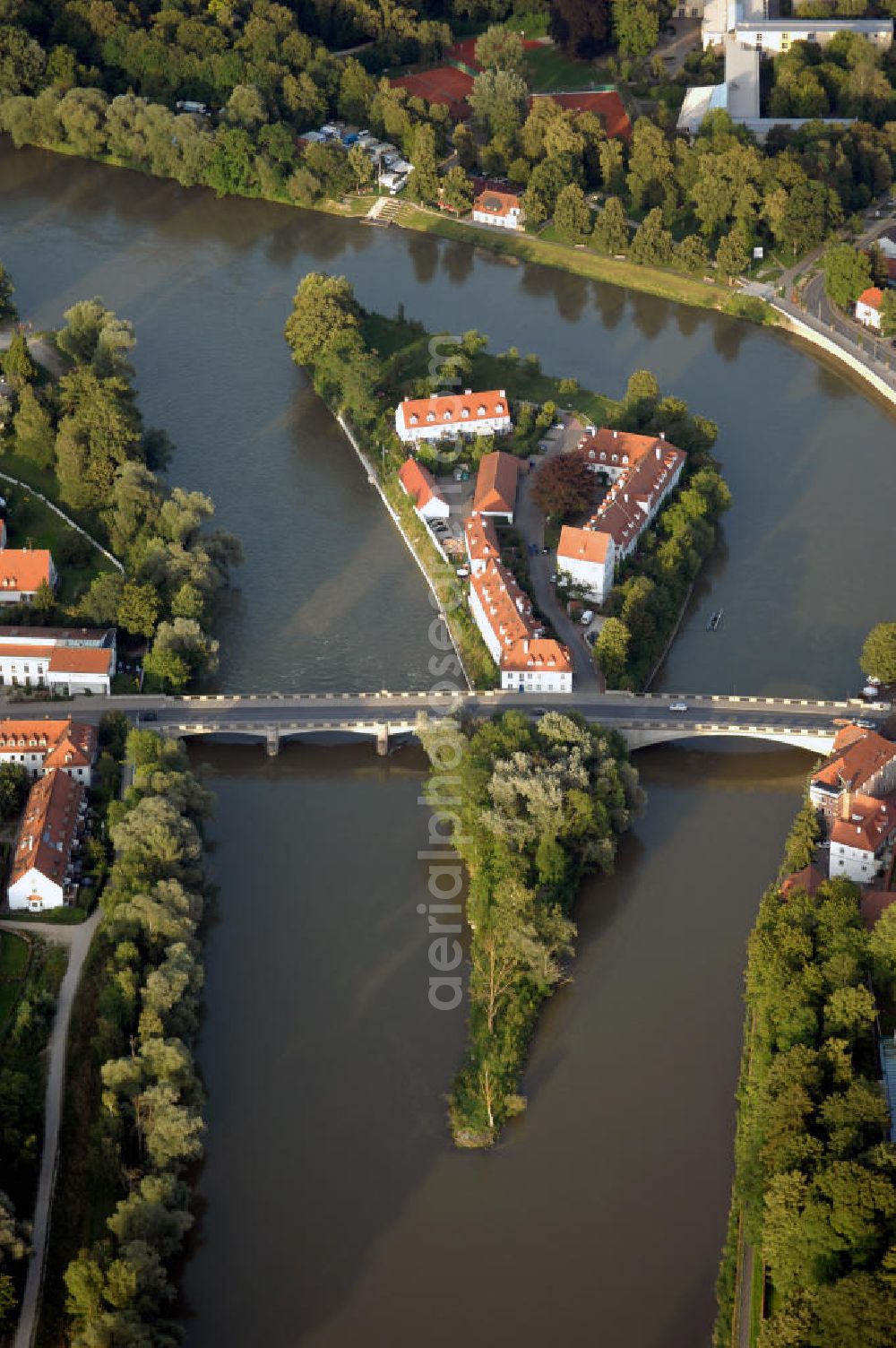 Aerial image Neuburg an der Donau - Blick auf die Leopoldineninsel. Kontakt: Stadt Neuburg an der Donau, Postfach 1740; 86622 Neuburg an der Donau, Tel. 08431 55-0, Fax 08431 55-329, E-Mail stadt@neuburg-donau.de,