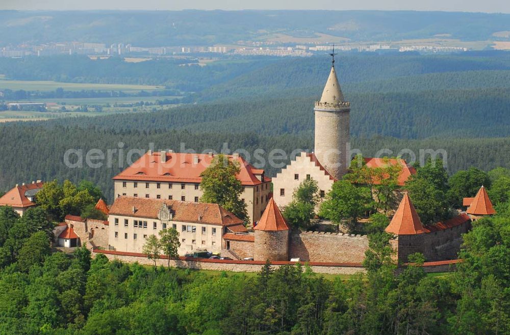 Seitenroda from the bird's eye view: Blick auf die Leuchtenburg in Seitenroda bei Kahla im Thüringer Wald. Kontakt: Museum Leuchtenburg, 07768 Seitenroda, Tel: +49-36424-22 258