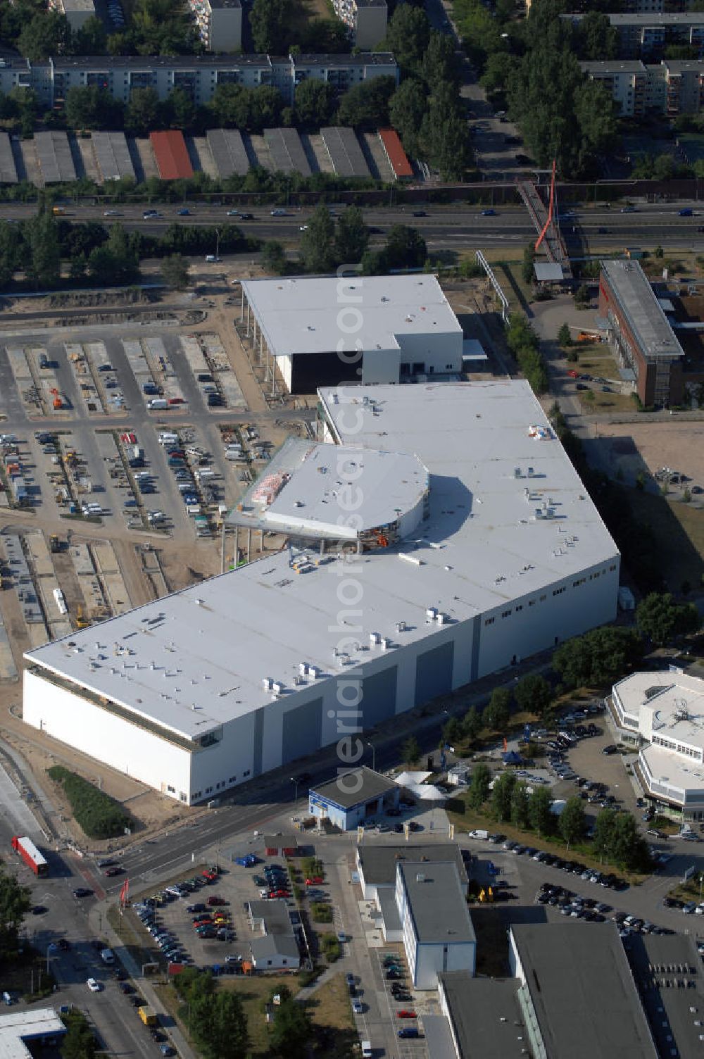 Aerial photograph Seddiner See - Blick auf ein Logistikzentrum in Seddiner See OT Neuseddin. Das Unternehmen Werner Egerland Automobillogistik GmbH & Co. KG ist im Gewerbegebiet Neuseddin angesiedelt. Dort erfüllt es Dienstleistungen rund um Pkw und Nutzfahrzeuge; z. B. Lackierungen, Lagerung, Transporte, Auf- und Umbauten. Adresse: 14554 Seddiner See, Am Fuchsbau 21, Tel. +49 (0)3 32 05 5 22 0, Fax +49 (0)3 32 05 5 22 14, Email j.ilgner@egerland.de