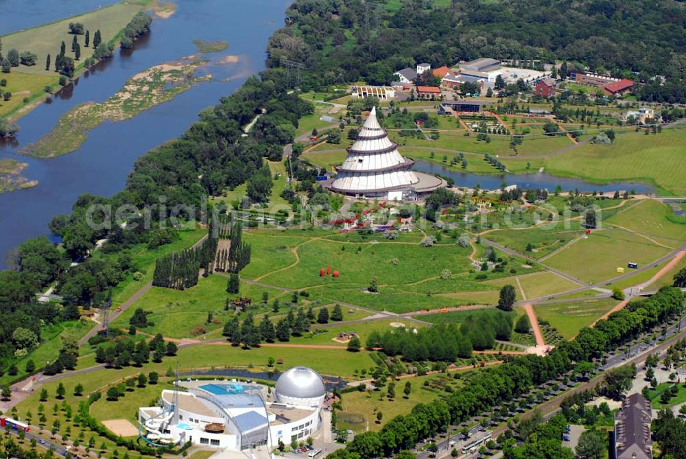 Aerial image Magdeburg - Blick auf den Magdeburger Elbauenpark mit Jahrtausendturm und dem Erlebnisbad NAUTICA. Kontakt: Natur- und Kulturpark Elbaue GmbH (NKE), Tessenowstraße 5a, 39114 Magdeburg, Telefon: 0391 5957-400, Telefax: 0391 886-2934, info@elbauenpark-md.de,