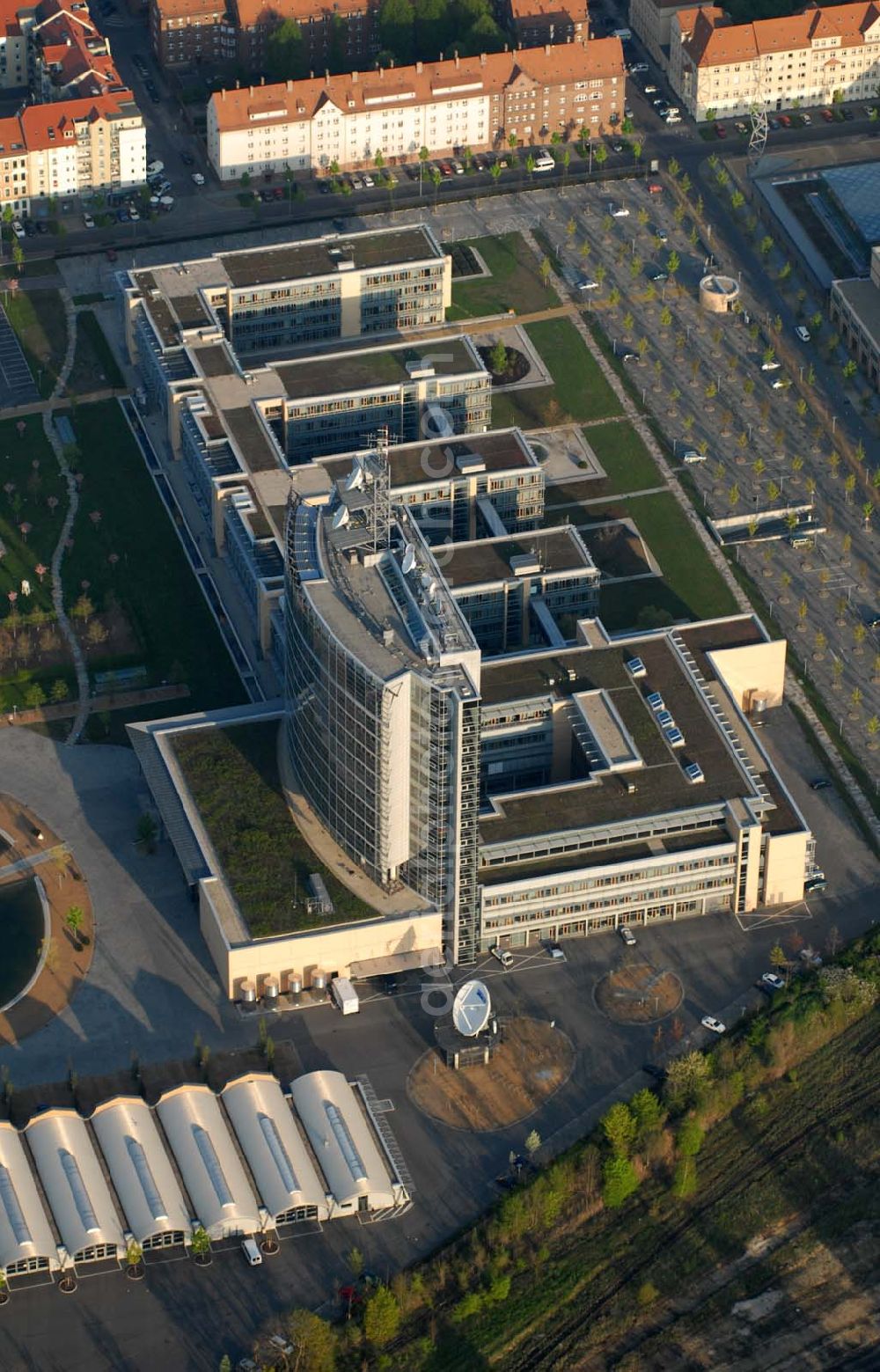 Leipzig from the bird's eye view: Blick auf das MDR-Gelände an der Richard-Lehmann-Straße in Leipzig. Kontakt: MITTELDEUTSCHER RUNDFUNK, Anstalt des Öffentlichen Rechts, Kantstr. 71 - 73, D-04275 Leipzig, Telefon: 0341-3000, E-Mail: neue-medien@mdr.de,