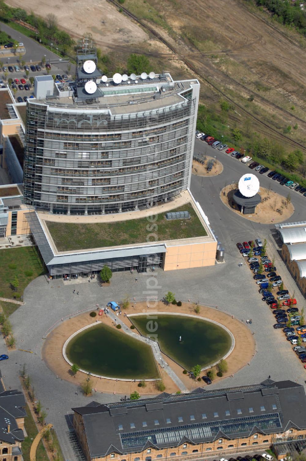 Leipzig from the bird's eye view: Blick auf das MDR-Gelände an der Richard-Lehmann-Straße in Leipzig. Der am 13.07.2000 eingeweihte Neubau-Komplex harmoniert mit den ehemaligen Schlachthofbauten. Kontakt: Kantstr. 71 - 73, 04275 Leipzig, Tel. +49 (0)341 3000, EMail neue-medien@mdr.de