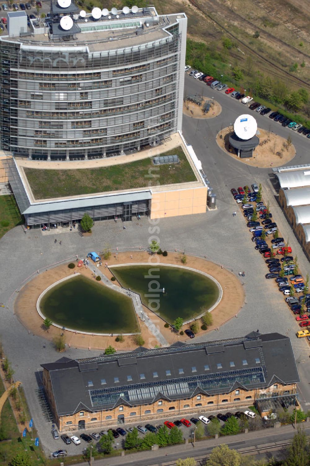 Aerial image Leipzig - Blick auf das MDR-Gelände an der Richard-Lehmann-Straße in Leipzig. Der am 13.07.2000 eingeweihte Neubau-Komplex harmoniert mit den ehemaligen Schlachthofbauten. Kontakt: Kantstr. 71 - 73, 04275 Leipzig, Tel. +49 (0)341 3000, EMail neue-medien@mdr.de