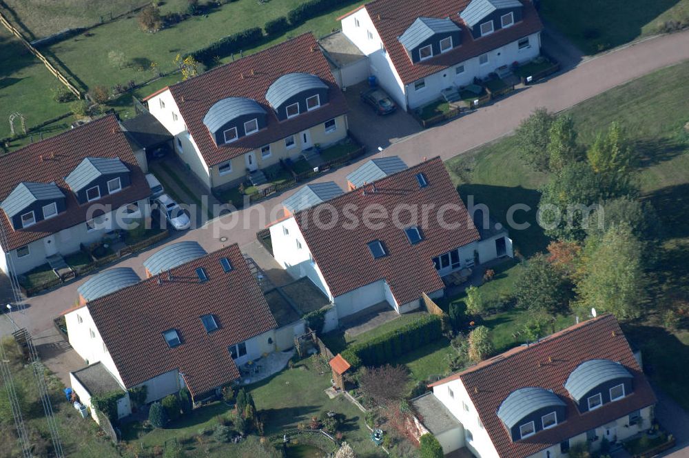 Aerial image Panketal - Blick auf die Mehrfamilienhaus- Wohngebiet zwischen Eichenring, Lindenberger Straße und Karower Straße in Panketal Ortsteil Schwanebeck Neu-Buch.