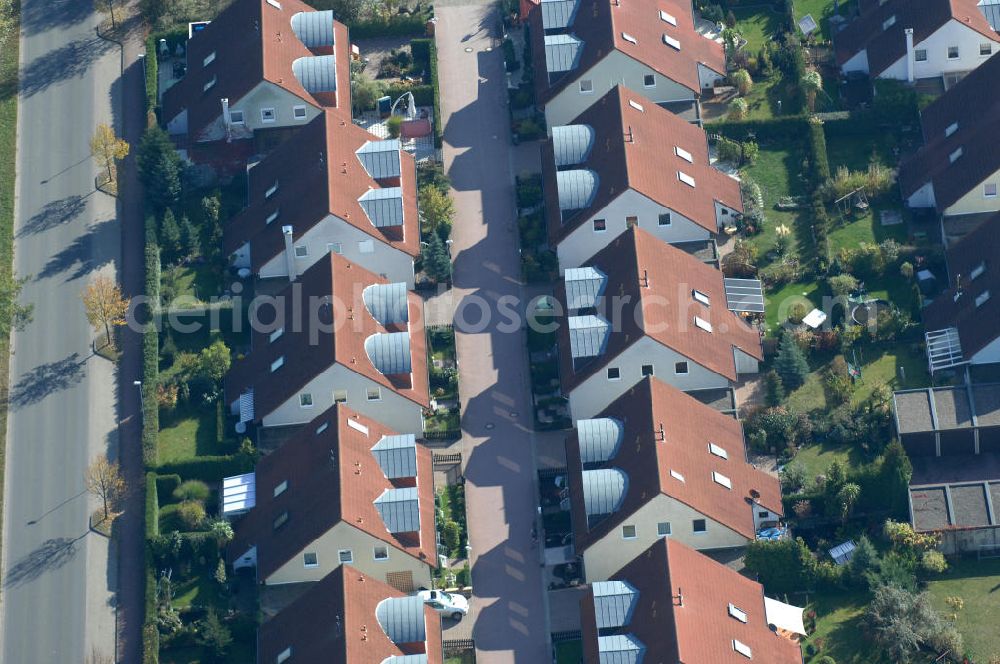 Aerial photograph Panketal - Blick auf die Mehrfamilienhaus- Wohngebiet zwischen Eichenring, Lindenberger Straße und Karower Straße in Panketal Ortsteil Schwanebeck Neu-Buch.