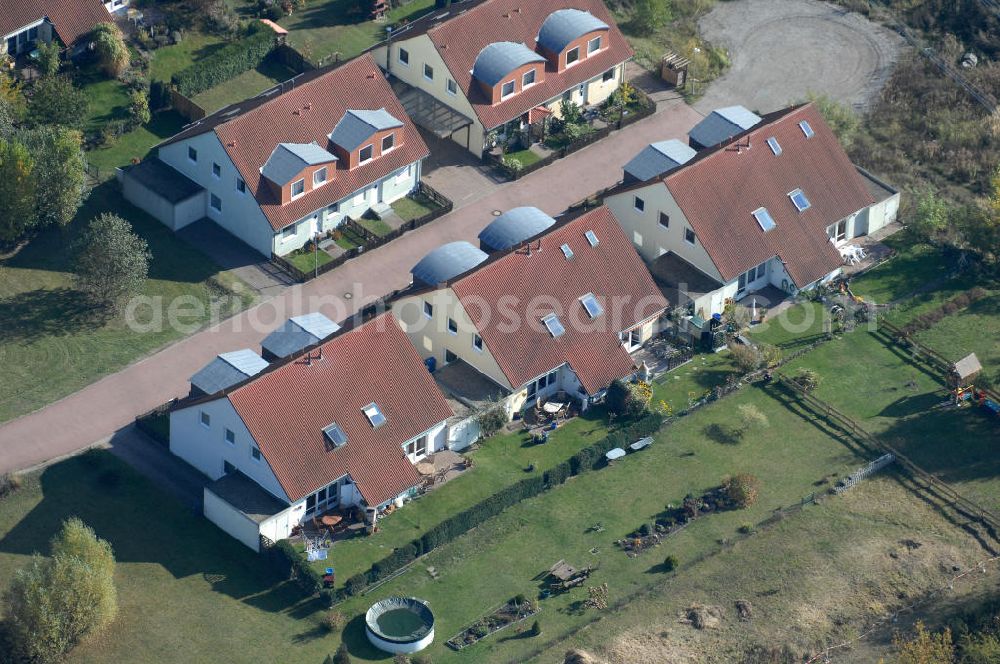 Aerial image Panketal - Blick auf die Mehrfamilienhaus- Wohngebiet zwischen Eichenring, Lindenberger Straße und Karower Straße in Panketal Ortsteil Schwanebeck Neu-Buch.