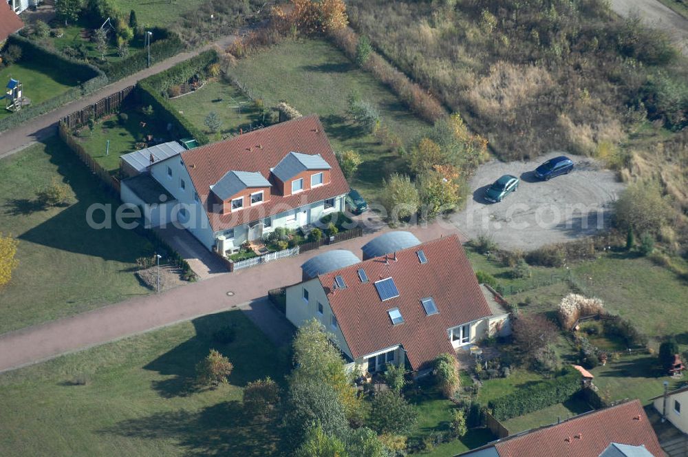 Aerial photograph Panketal - Blick auf die Mehrfamilienhaus- Wohngebiet zwischen Eichenring, Lindenberger Straße und Karower Straße in Panketal Ortsteil Schwanebeck Neu-Buch.