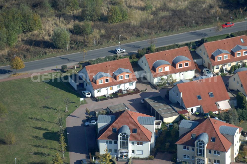 Aerial photograph Panketal - Blick auf die Mehrfamilienhaus- Wohngebiet zwischen Eichenring, Lindenberger Straße und Karower Straße in Panketal Ortsteil Schwanebeck Neu-Buch.