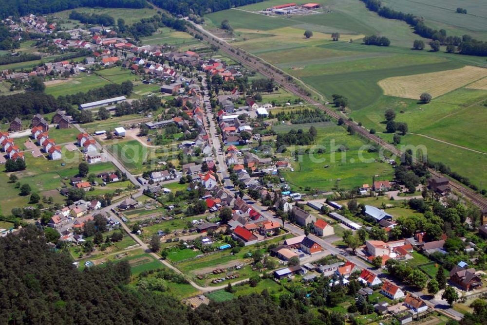 Aerial photograph Nedlitz(Gommern) - Blick auf Nedlitz(Gommern); Gemeindeverwaltung: Hauptstr. 9; 39291 Nedlitz; 039224/204