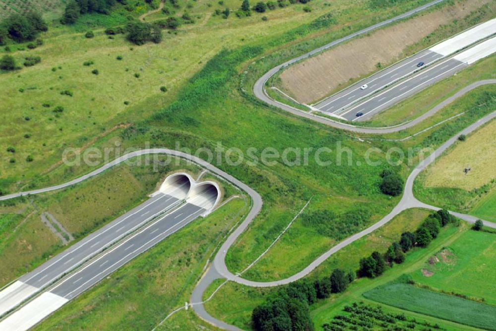 Aerial photograph Dresden-Heidenau - Blick auf die neu errichtete Autobahn A17 mit der Wildwechselbrücke am Müglitztal in Dresden-Heidenau