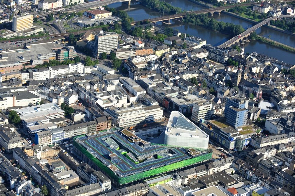 Aerial photograph Koblenz - View of the new shopping center and cultural building Forum Middle Rhine in the central square in Koblenz. The shopping center, which is scheduled to open in September 2012, was designed by the architectural firm Benthem Crouwel, is being built by the Züblin AG and operated by the ECE Project Management. The cultural building, scheduled to open in 2013, is going to be a new home for the Middle Rhine Museum and the city library of Koblenz