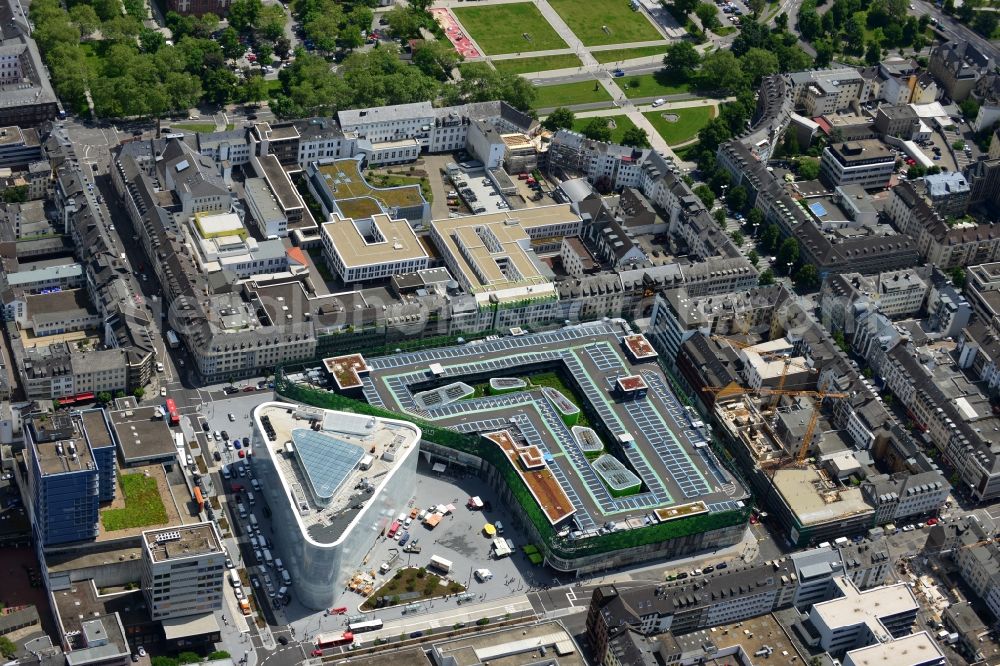 Aerial photograph Koblenz - View of the new shopping center and cultural building Forum Middle Rhine in the central square in Koblenz. The shopping center, which is scheduled to open in September 2012, was designed by the architectural firm Benthem Crouwel, is being built by the Züblin AG and operated by the ECE Project Management. The cultural building, scheduled to open in 2013, is going to be a new home for the Middle Rhine Museum and the city library of Koblenz