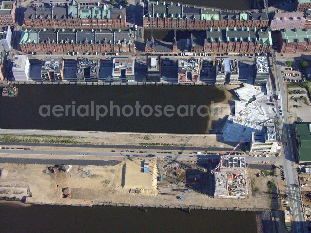 Aerial image Hamburg - HAMBURG Neubau der Hamburger Hafencity an Alster und ELbe durch die Hafen City Hamburg GmbH, Am Sandkai 1 in 20457 Hamburg, VITERRA AG, ECE GmbH,