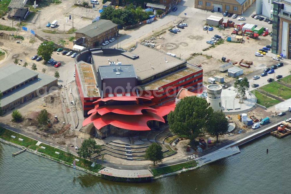 Aerial image Potsdam - 11.07.2006 Blick auf den Neubau des Hans Otto Theaters in Potsdam, entworfen wurde es vom Kölner Architekten Gottfried Böhm. Bauherr ist der KIS Potsdam. Es befindet sich auf dem Kultur- und Gewerbestandort Schiffsbauergasse am Ufer des Tiefen Sees. In den Neubau integriert sind ein alter Gasometer sowie der Turm einer früheren Zichorienmühle. (Besucherservice und Kartenverkauf: ticket-service@hot.potsdam.de, Tel. 0331- 98 11 8 / URL: