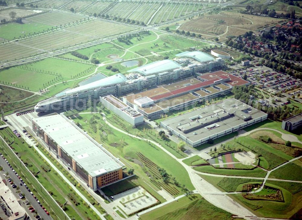 Aerial image Hannover - Blick auf das den Neubau der Landesbausparkasse Hannover nördlich des Expo-Messegeländes in Hannover.