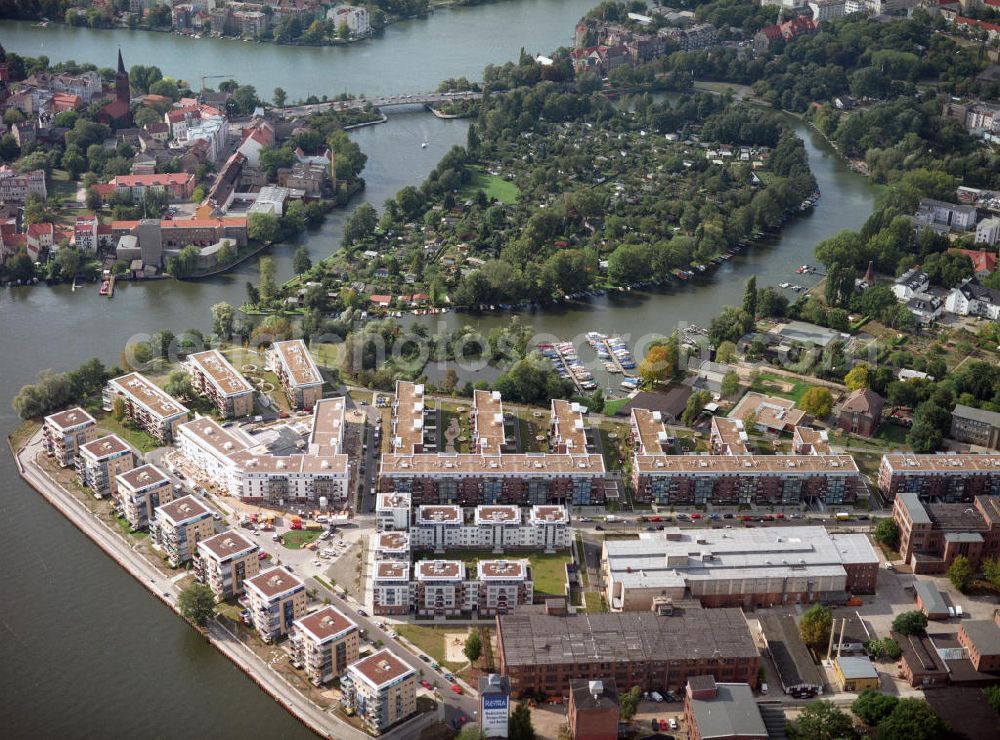 Berlin - Köpenick from above - Neubauwohngebiet Der Krusenick an der Friedrichshagener Straße in Berlin - Köpenick.