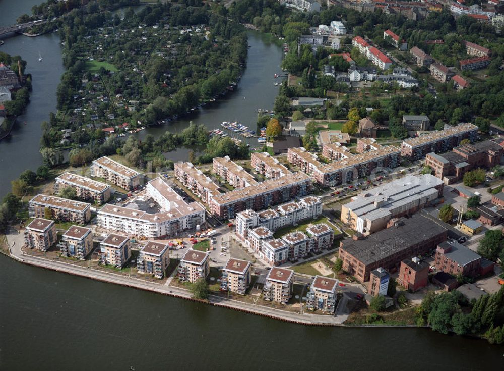 Berlin - Köpenick from the bird's eye view: Neubauwohngebiet Der Krusenick an der Friedrichshagener Straße in Berlin - Köpenick.