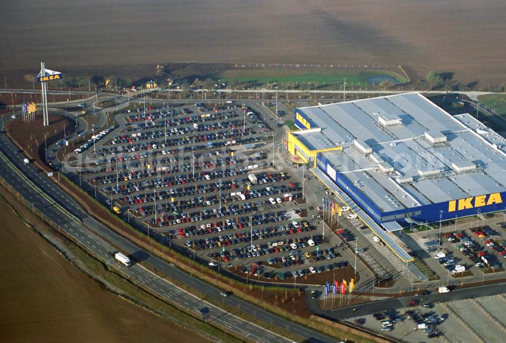 Erfurt (Thüringen) from the bird's eye view: Blick auf das neu erröffnete IKEA-Einrichtungshaus in Erfurt Adresse: IKEA Deutschland GmbH & Co. KG ;Niederlassung Erfurt Eisenacher Straße 50; 99094 ERFURT