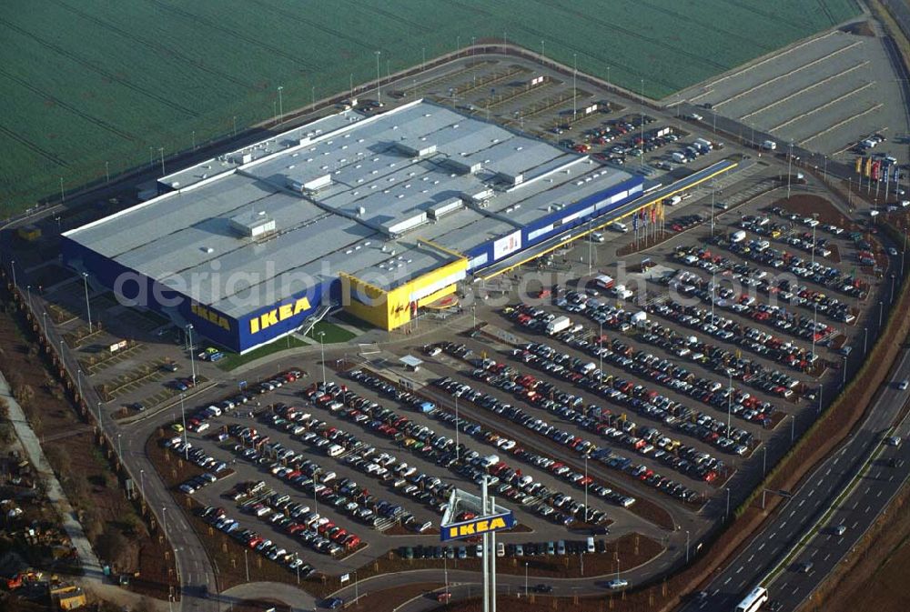 Aerial photograph Erfurt (Thüringen) - Blick auf das neu erröffnete IKEA-Einrichtungshaus in Erfurt Adresse: IKEA Deutschland GmbH & Co. KG ;Niederlassung Erfurt Eisenacher Straße 50; 99094 ERFURT