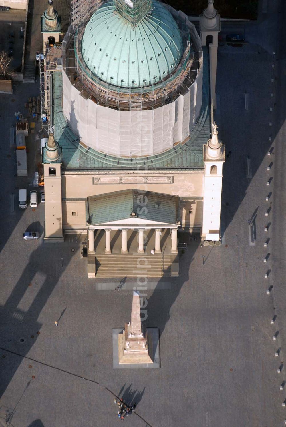 Potsdam from the bird's eye view: , Blick auf die Nikolaikirche in Potsdam während Restaurierungsarbeiten, Fuchs & Girke Bau und Denkmalpflege GmbH, 01458 Ottendorf-Okrilla Bergener Ring 29, 035205- 4360, Architekt: Bernd Redlich, Große Fischerstr. 7, 14467 Potsdam, T: 0331-2703843, ASP: Ivo(s) Dressler,Tel.: 0331- 2703335