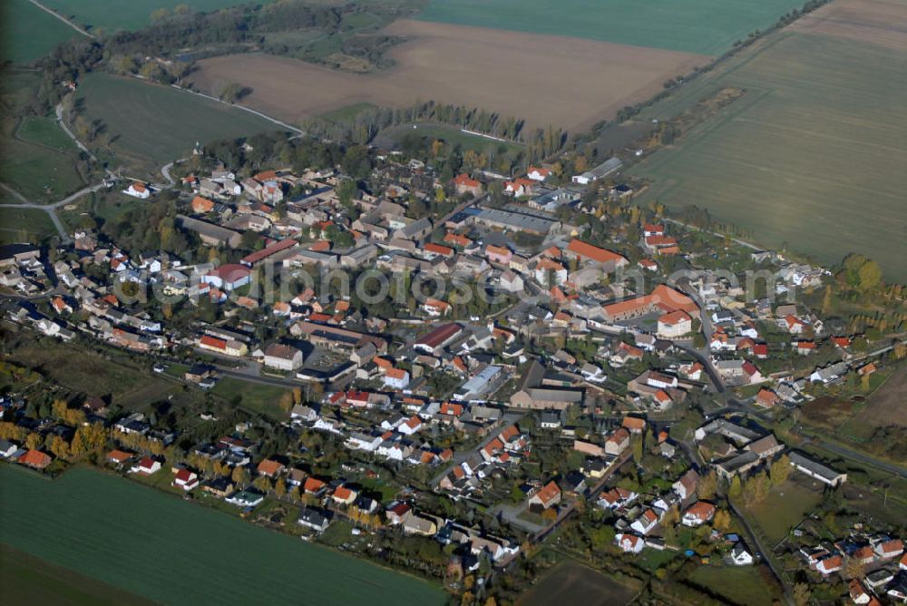 Nordgermersleben from above - Blick auf die Gemeinde Nordgermersleben im Landkreis Börde in Sachsen-Anhalt. Zur Gemeinde gehören auch die Ortsteile Brumby und Tundersleben. Kontakt: Verwaltungsgemeinschaft Hohe Börde Irxleben, Bördestraße 8 39167 Irxleben, Tel. +49(0)39204 781501