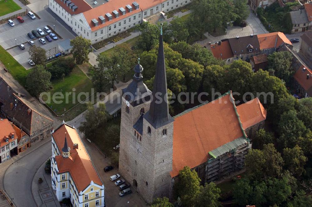 Aerial image Burg - Blick auf die Oberkirche 'Unser Lieben Frauen'. Sie ist eine der Kirchen, die zur Straße der Romanik zählt. Diese Straße verbindet die Dome, Burgen, Klöster und Kirchen, die in der Zeit vom 10. bis Mitte des 13. Jahrhundert entstanden, und somit ein Zeichen der Christianisierung sind.