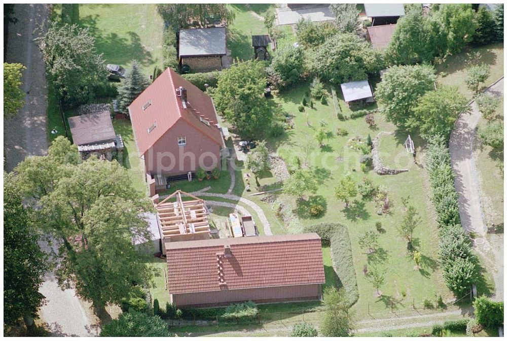 Sonnenburg from above - 15.08.2004, Sonnenburg bei Bad Freienwalde Blick auf das Ortsgebiet Sonnenburg mit dem Anwesen der Familie Ralf Schindler.