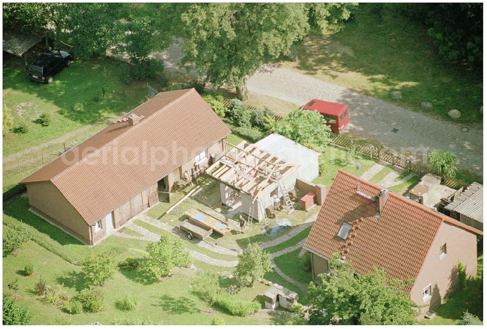 Sonnenburg from above - 15.08.2004, Sonnenburg bei Bad Freienwalde Blick auf das Ortsgebiet Sonnenburg mit dem Anwesen der Familie Ralf Schindler.