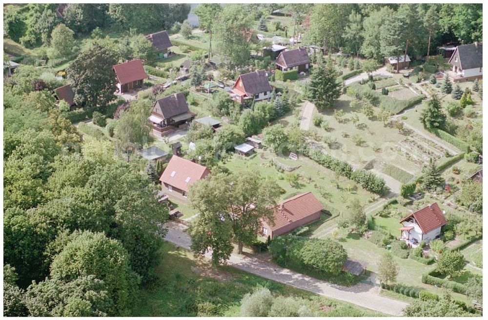 Aerial photograph Sonnenburg - 15.08.2004, Sonnenburg bei Bad Freienwalde Blick auf das Ortsgebiet Sonnenburg mit dem Anwesen der Familie Ralf Schindler.