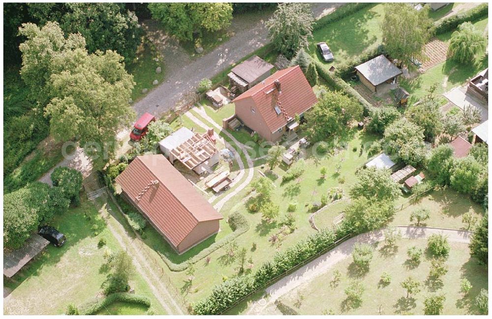 Sonnenburg from the bird's eye view: 15.08.2004, Sonnenburg bei Bad Freienwalde Blick auf das Ortsgebiet Sonnenburg mit dem Anwesen der Familie Ralf Schindler.