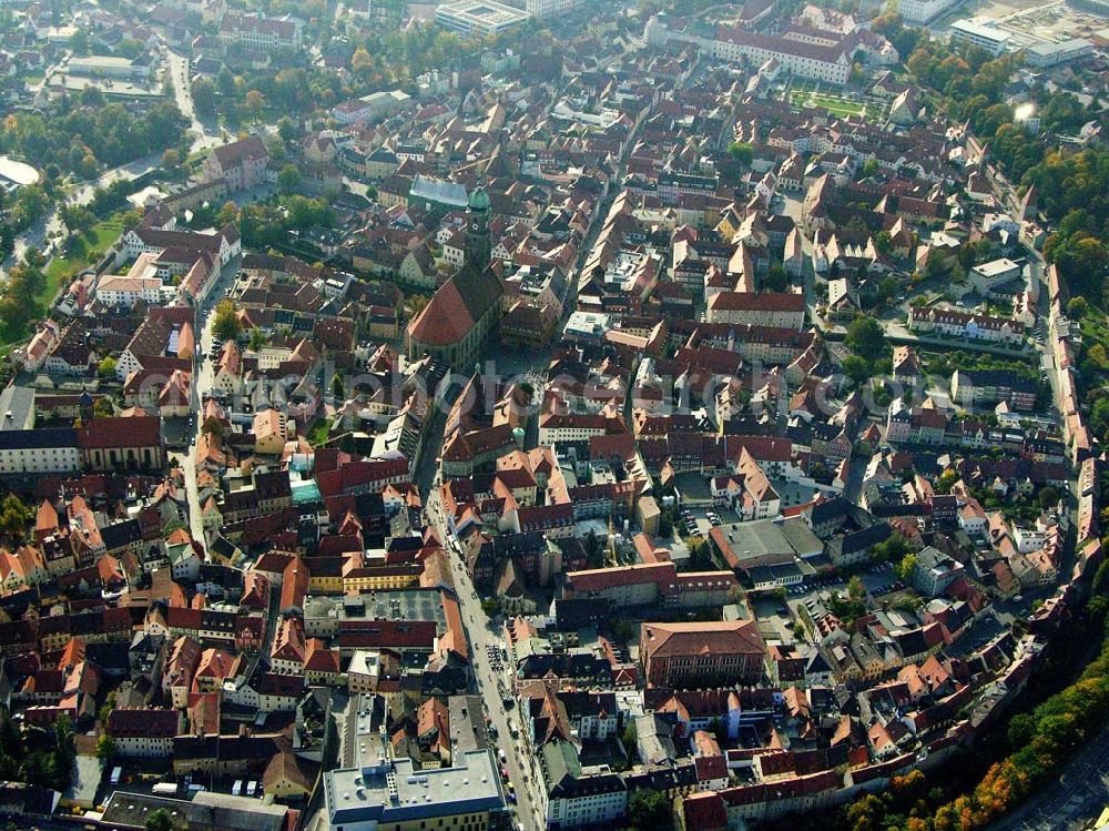 Aerial image Amberg / Bayern - Der historische Stadtkern von Amberg mit der Kirche St. Martin in der Mitte. Rathaus-Anschrift: Marktplatz 11, 92224 Amberg; Post-Anschrift: Postfach 2155, 92211 Amberg; Tel: (09621) 10-0,fax: (09621) 10-203