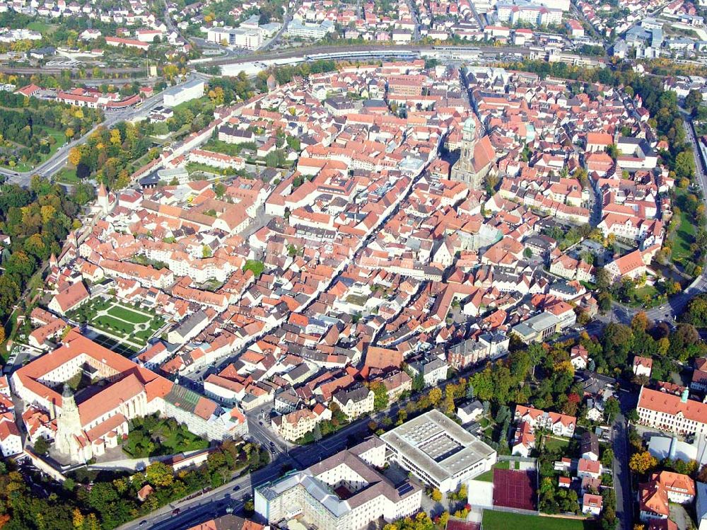 Amberg / Bayern from above - Der historische Stadtkern von Amberg mit der Kirche St. Martin in der Mitte. Rathaus-Anschrift: Marktplatz 11, 92224 Amberg; Post-Anschrift: Postfach 2155, 92211 Amberg; Tel: (09621) 10-0,fax: (09621) 10-203