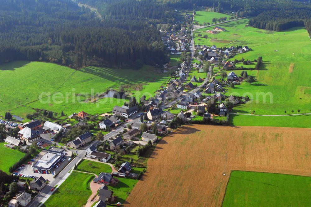 Aerial photograph Zschorlau OT Burkhardtsgrün - Blick auf den Ortsteil Burkhardtsgrün der Gemeinde Zschorlau. Kontakt: Gemeinde Zschorlau - Gemeindeverwaltung, August-Bebel-Straße 78, 08321 Zschorlau, Hauptamtsleiterin Frau Konstanze Weihrich, Tel. +49 (0)3771 4104-0