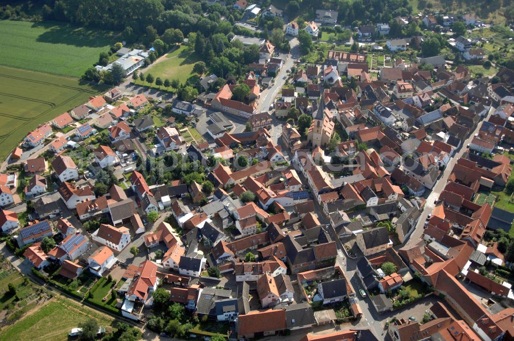 Aerial photograph Groß-Umstadt - Blick auf den Ortsteil Kleestadt der Kleinstadt Groß-Umstadt. In der Dorfmitte ragt der Turm der Evangelischen Kirche empor. Email kirche-kleestadt-richen@gmx.de, Homepage