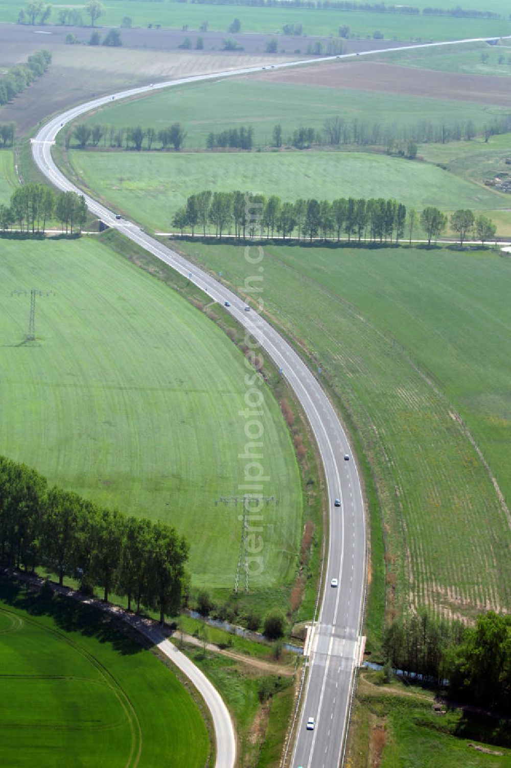 BAD FREIENWALDE from the bird's eye view: Blick auf die Ortsumfahrung der Bundesstrasse B 167 nördlich von Bad Freienwalde. Landesbetrieb Straßenwesen Brandenburg (