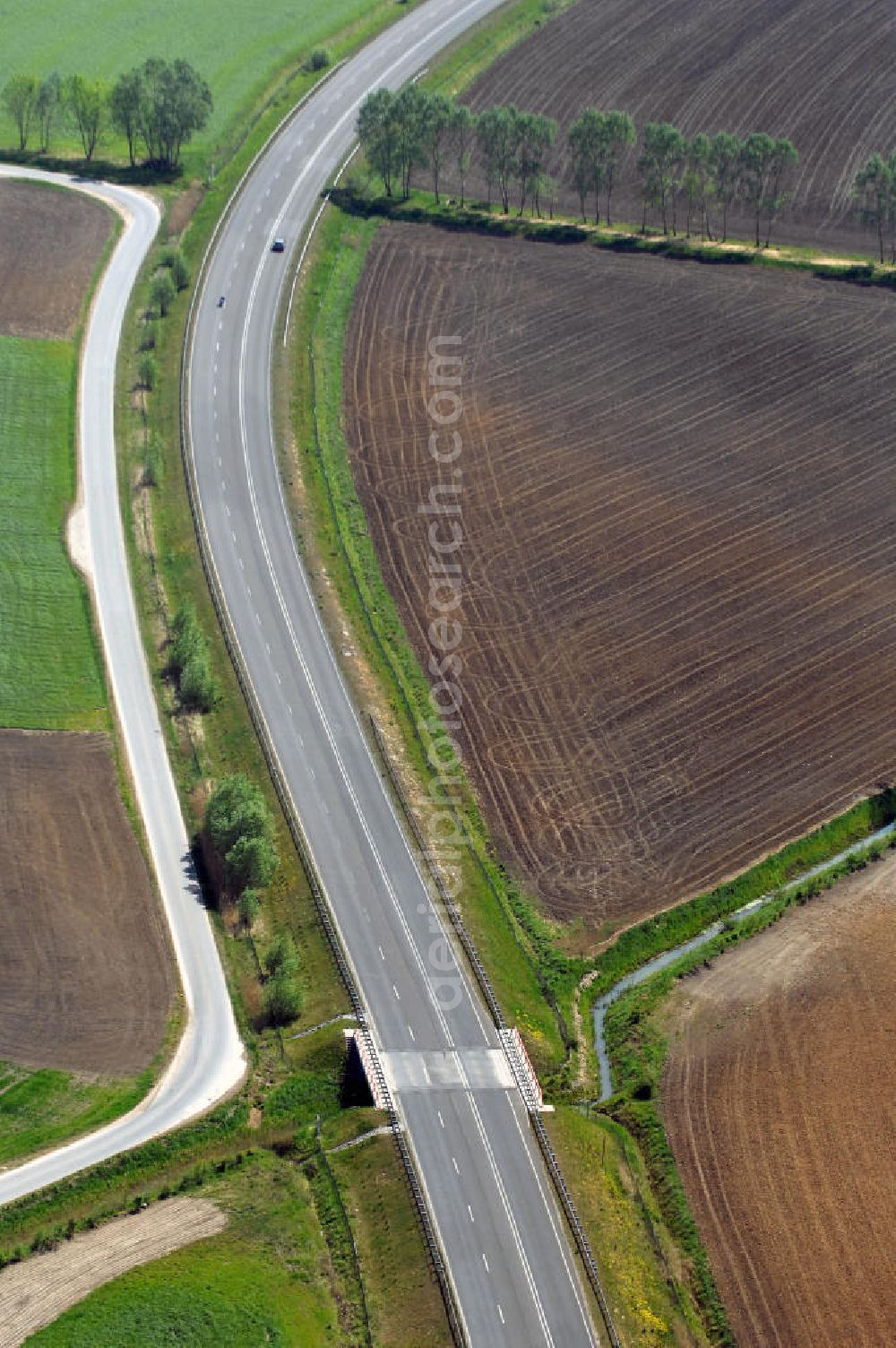 Aerial photograph BAD FREIENWALDE - Blick auf die Ortsumfahrung der Bundesstrasse B 167 nördlich von Bad Freienwalde. Landesbetrieb Straßenwesen Brandenburg (